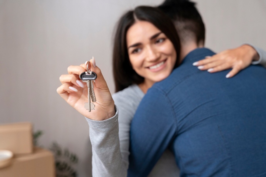 couple-moving-their-new-home_23-2149218967.jpg маникюр